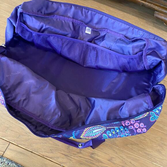 Vera Bradley Wheeled Carry On in Batik Leaves NWT - Picture 4 of 7